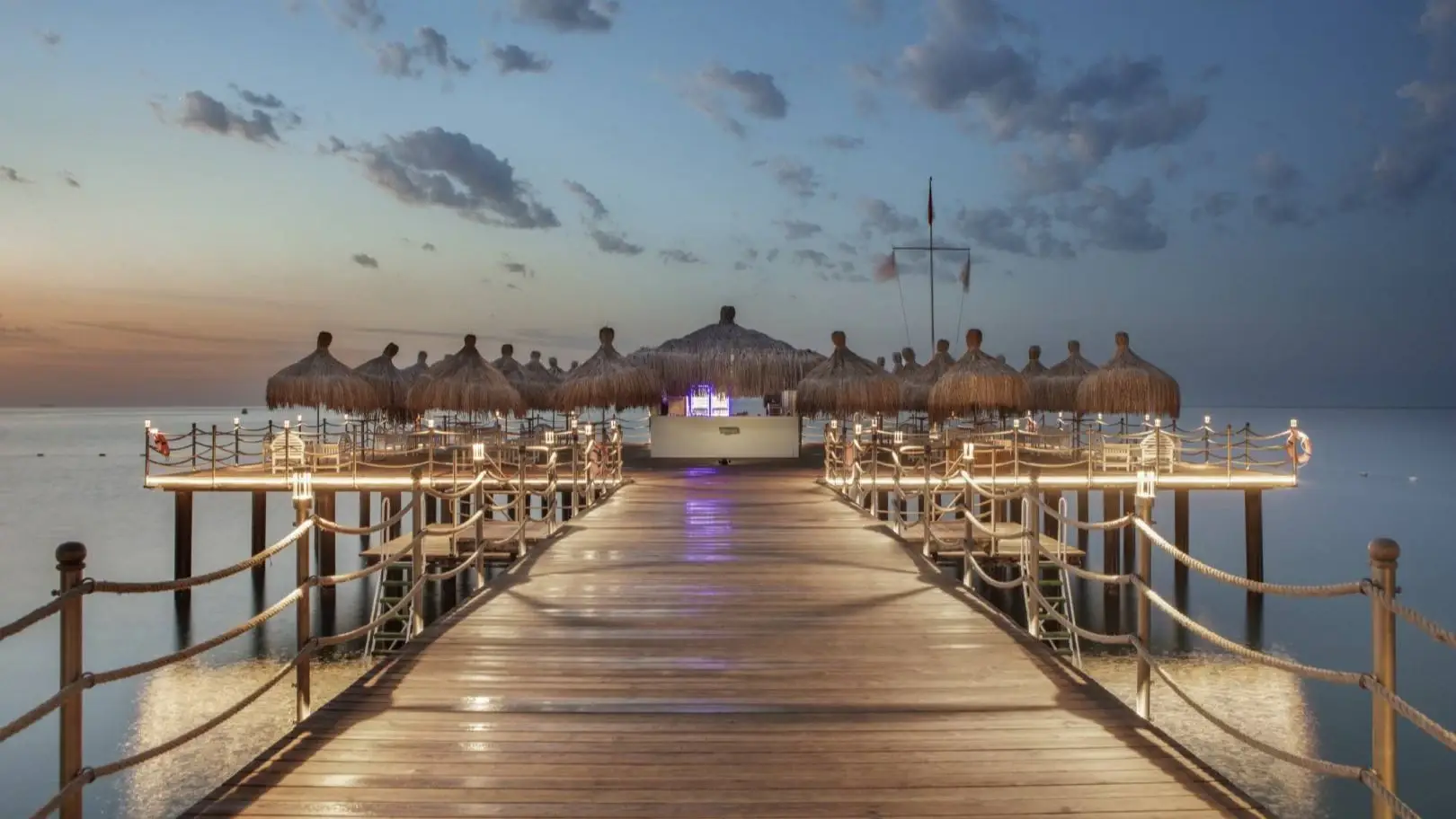 pier-bar-1