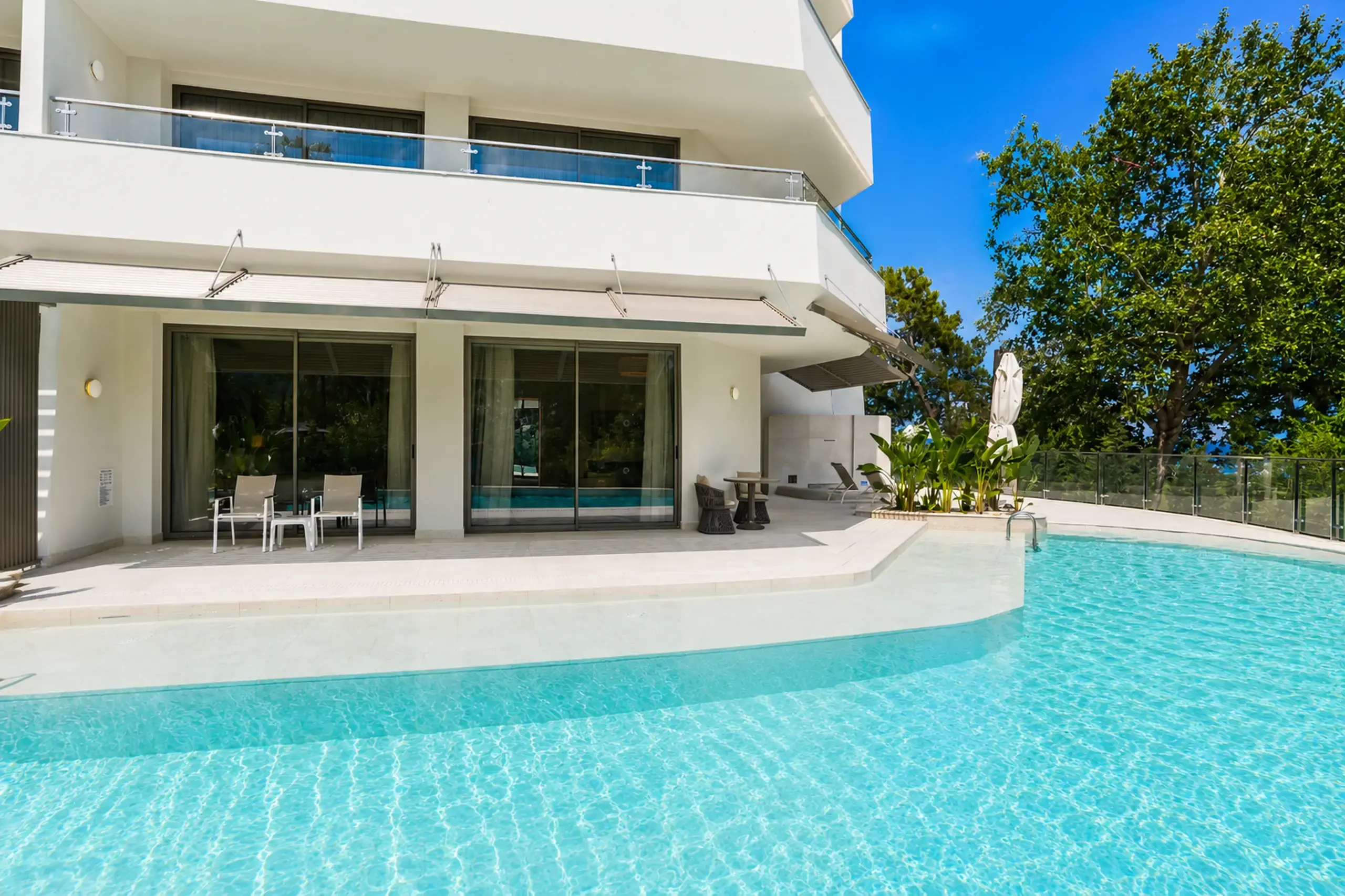 ana bina corner suite swim-up jakuzili (3)