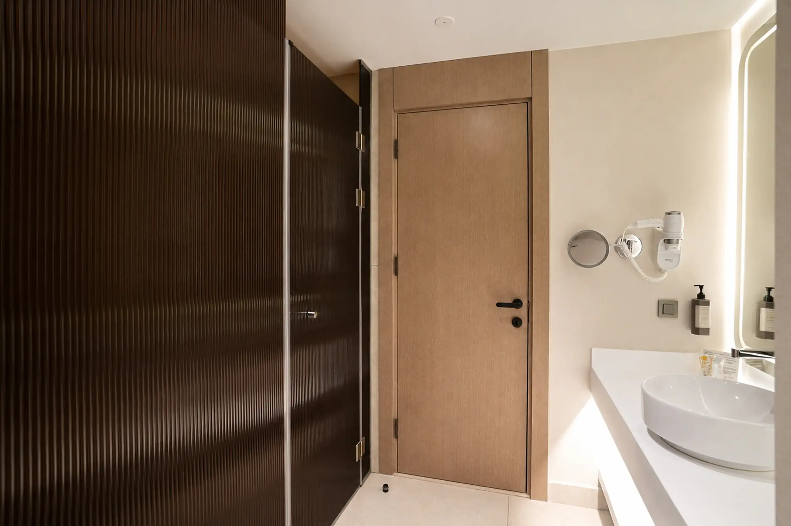 ana bina honeymoon suite (1)