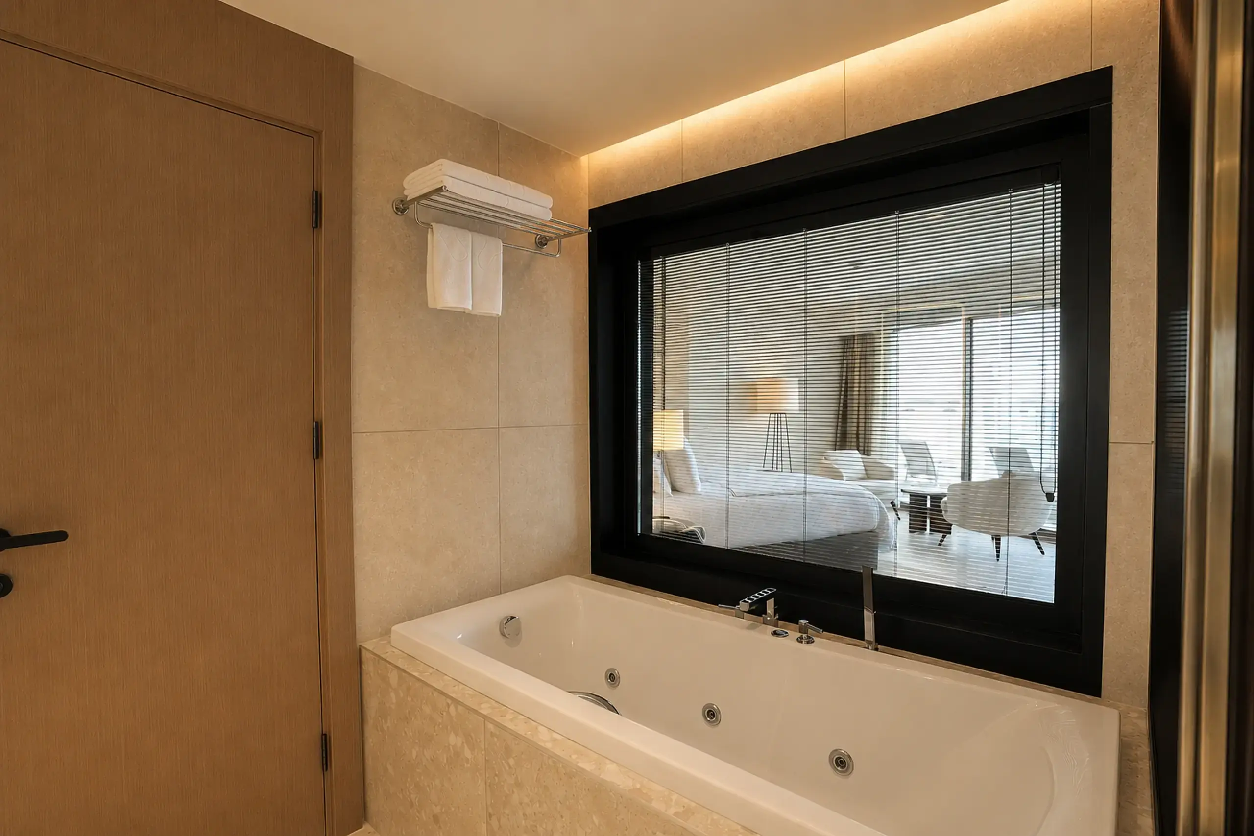 park bina honeymoon suite jakuzili (14)